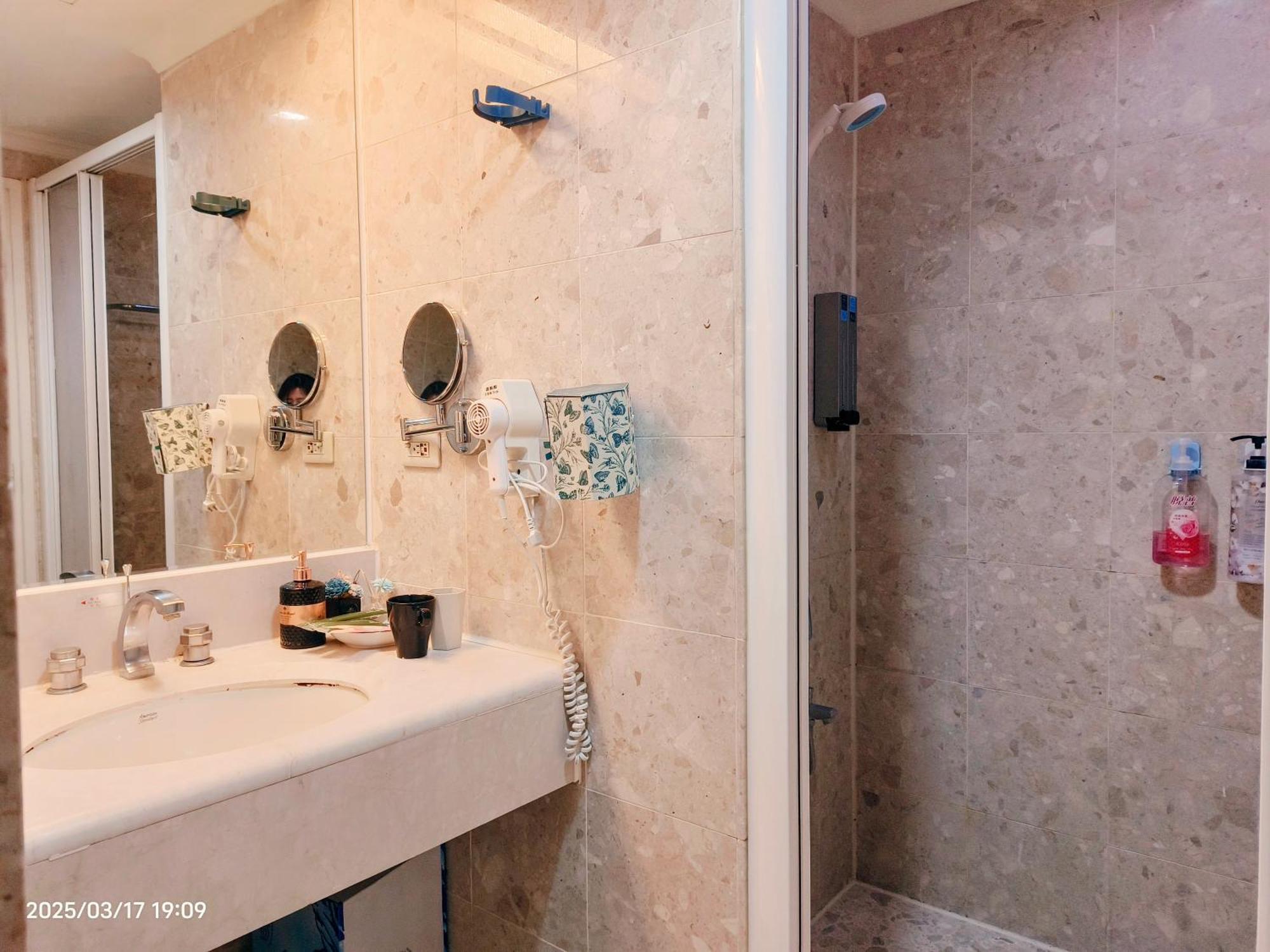 Niwill Homestay Taichung Eksteriør billede